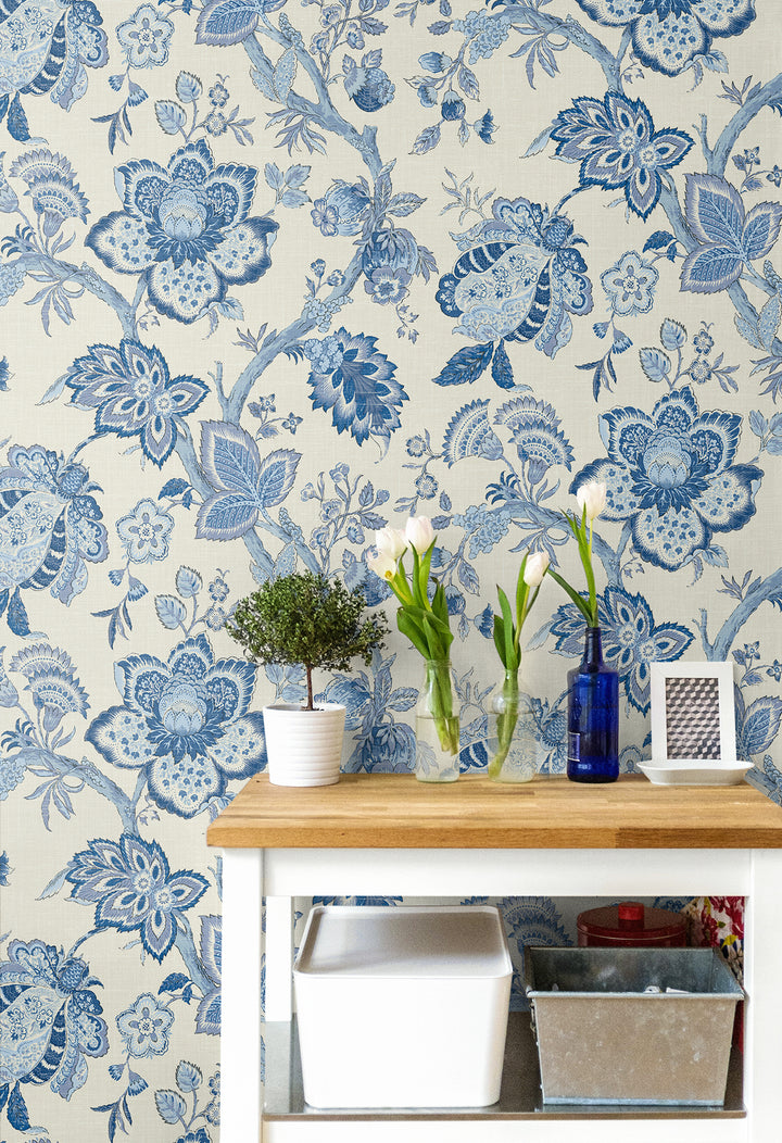 Traditional Wallpaper: French Country