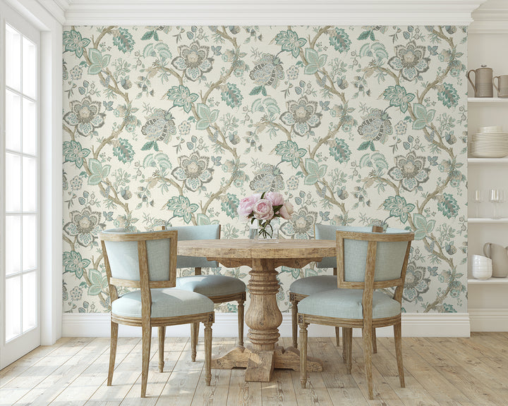 Traditional Wallpaper: French Country