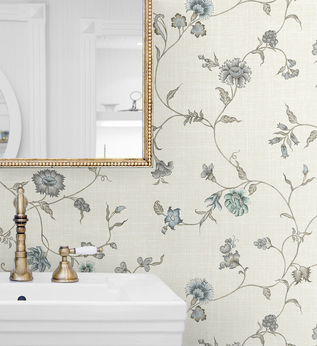 Traditional Wallpaper: French Country