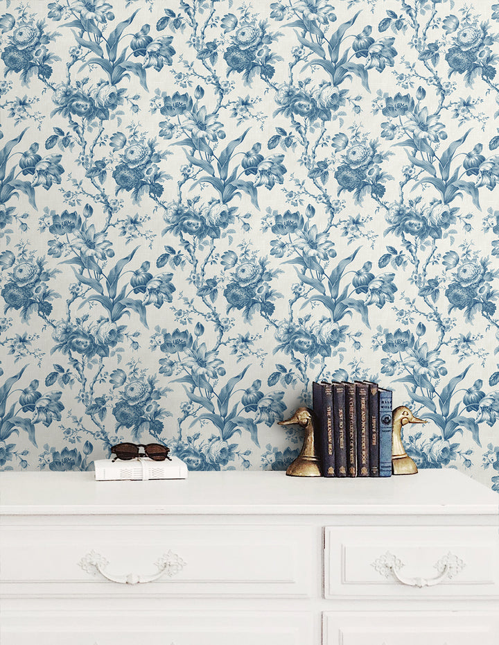 Traditional Wallpaper: French Country