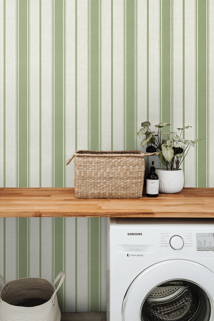 Traditional Wallpaper: French Country