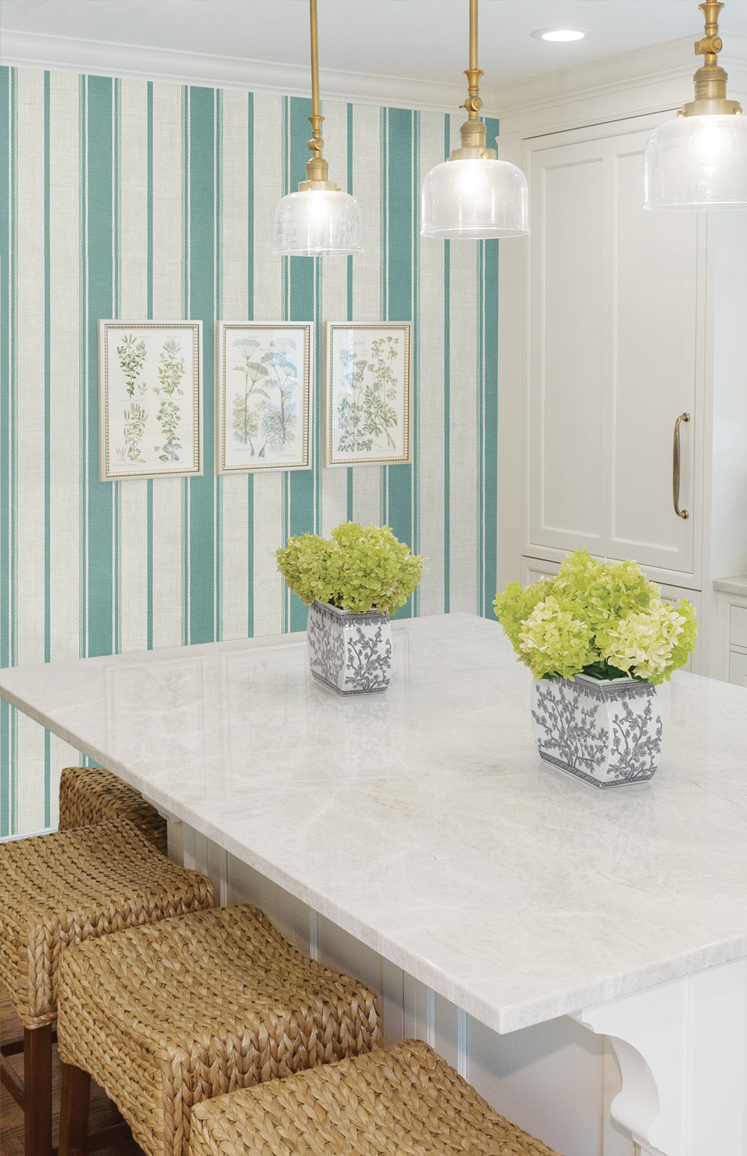 Traditional Wallpaper: French Country