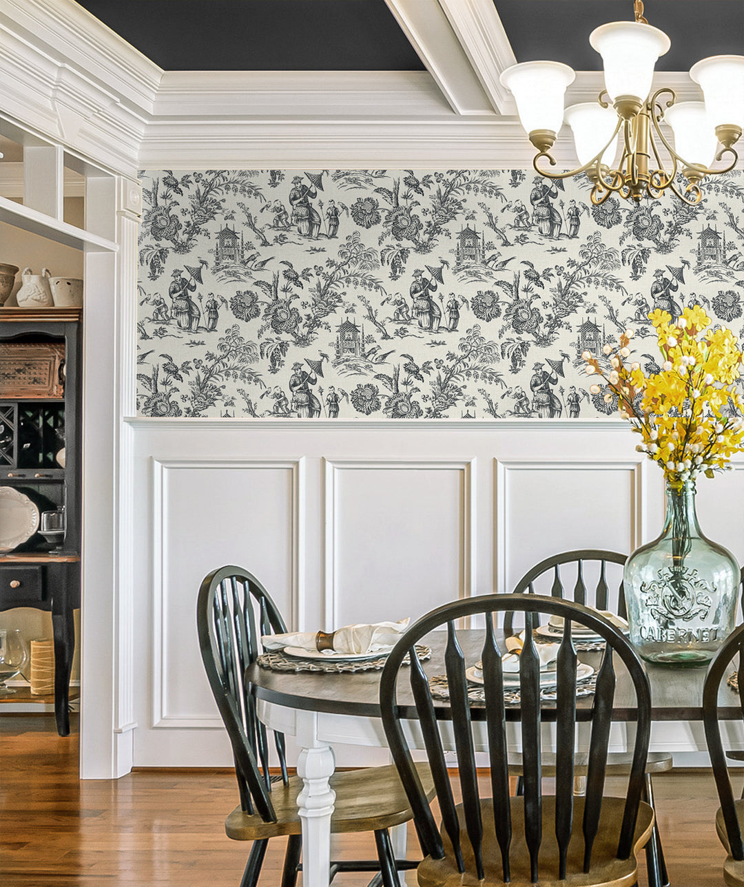 Traditional Wallpaper: French Country