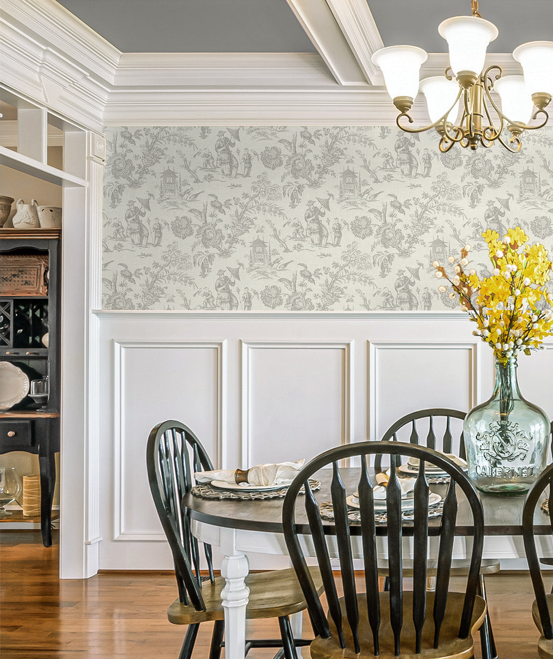 Traditional Wallpaper: French Country
