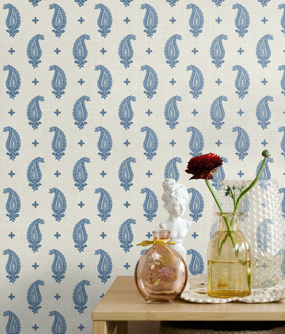 Traditional Wallpaper: French Country