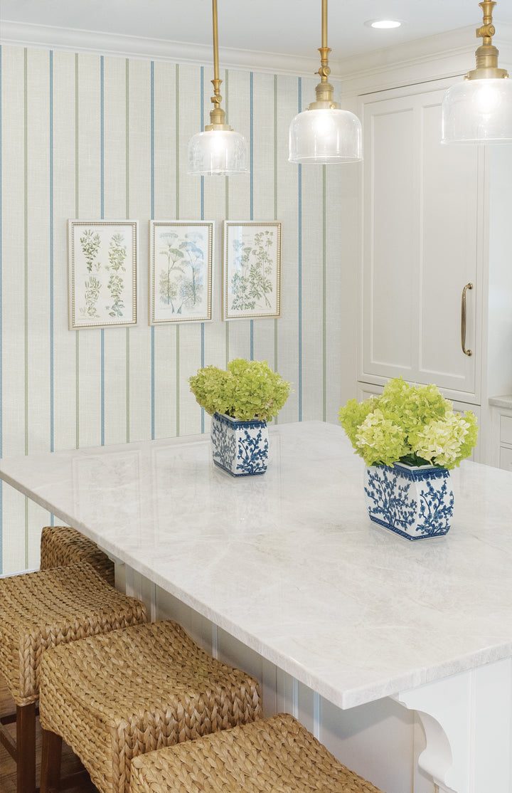 Traditional Wallpaper: French Country