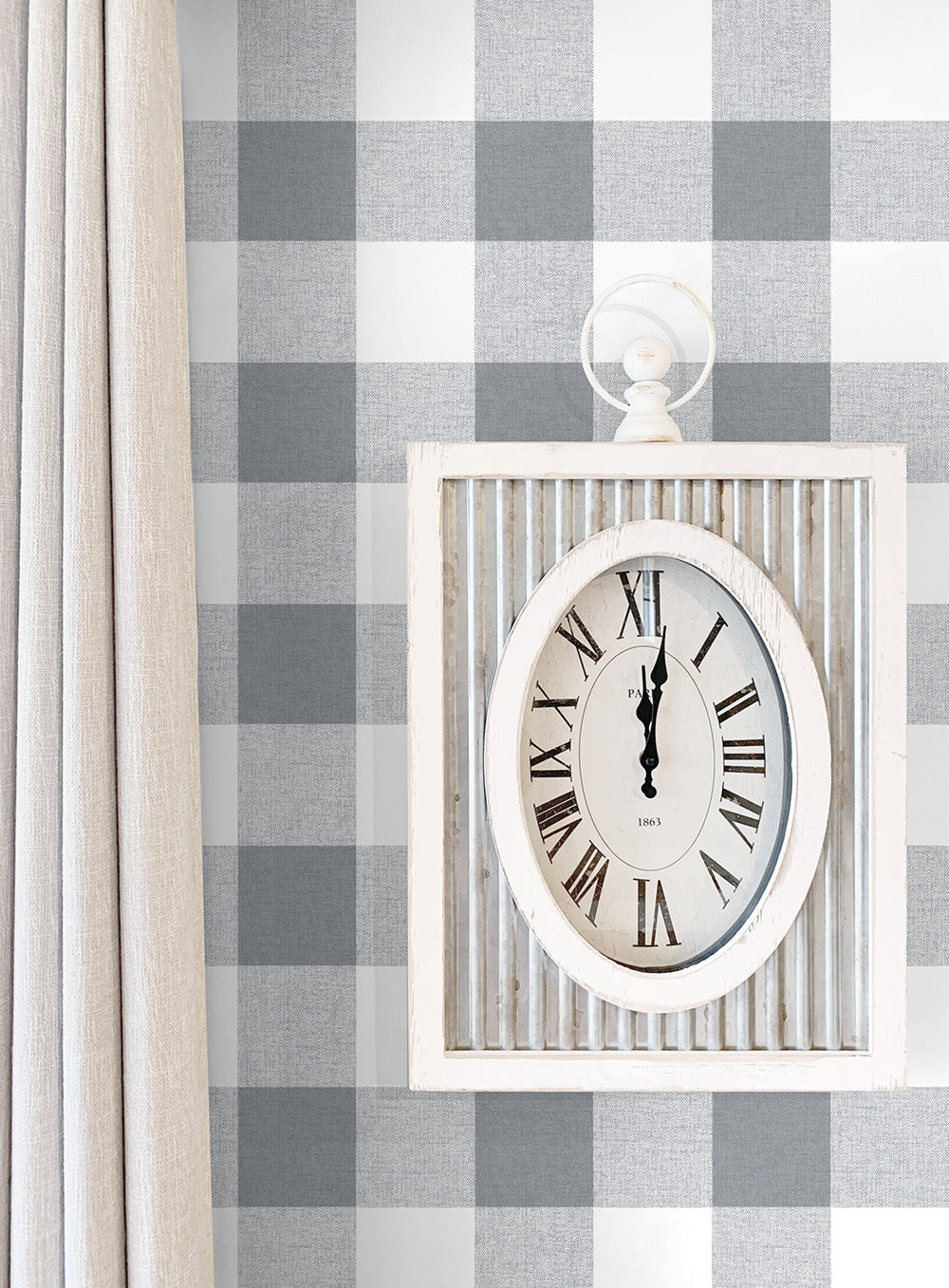 Peel & Stick Wallpapers: Picnic Plaid