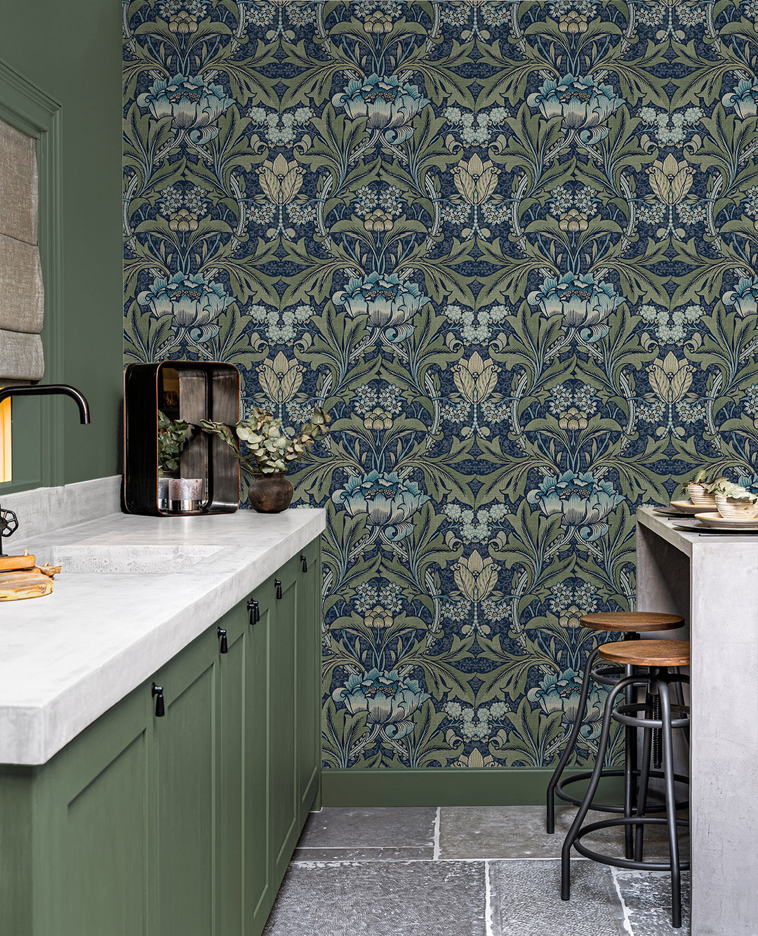 Peel & Stick Wallpapers: Acanthus Floral